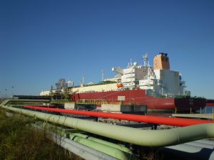 LNG carrier Mozah at the port of Bilbao